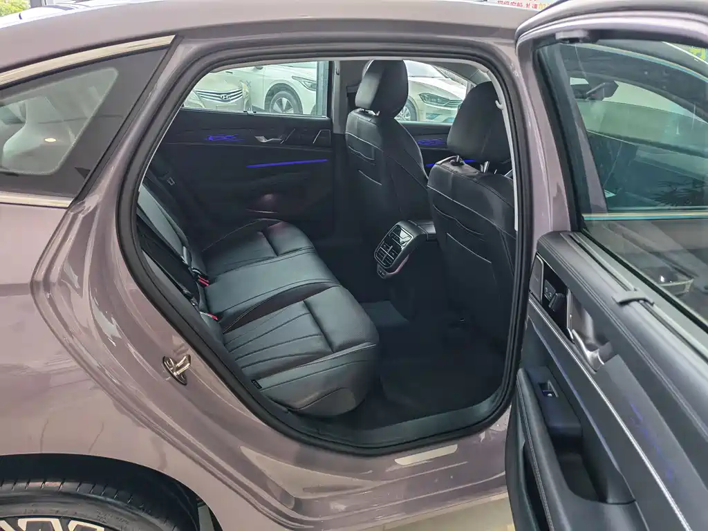 Volkswagen Passat 2025 Pro 380TSI Starry Sky Longzun Edition