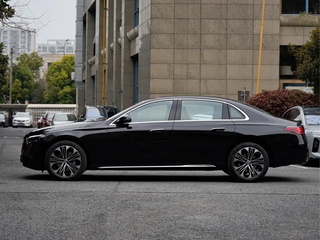 Mercedes-Benz E-Class 2026 E 300 L Luxury