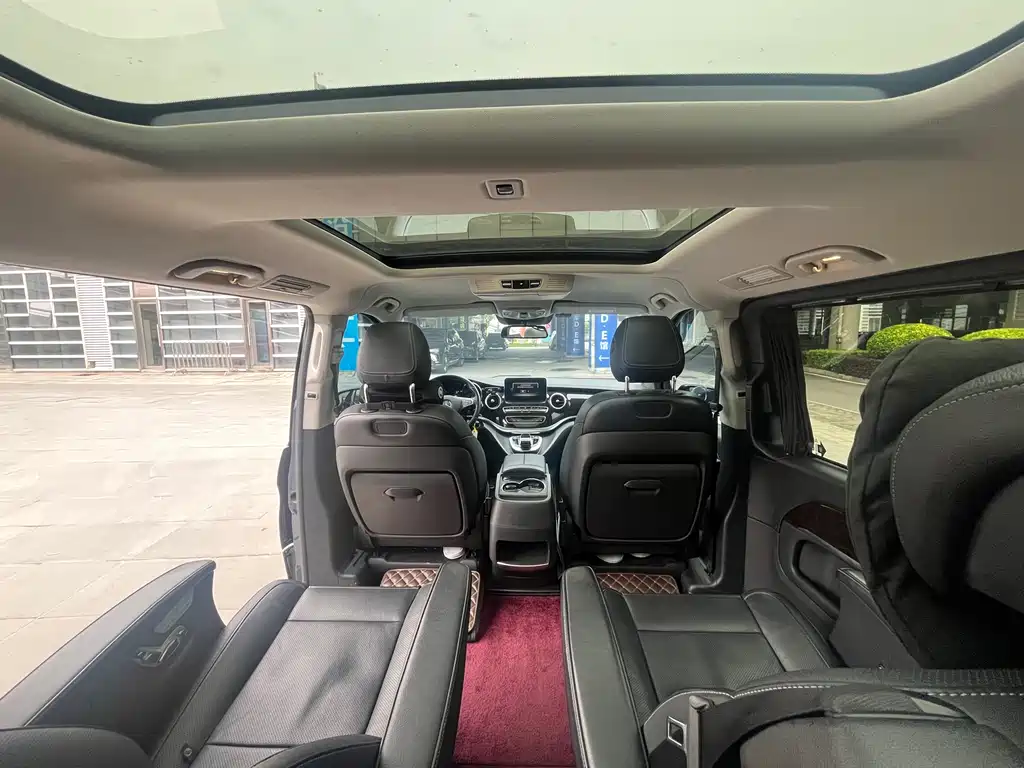 Mercedes-Benz V-Class 2018 V 260 L Luxury Long Wheelbase China VI