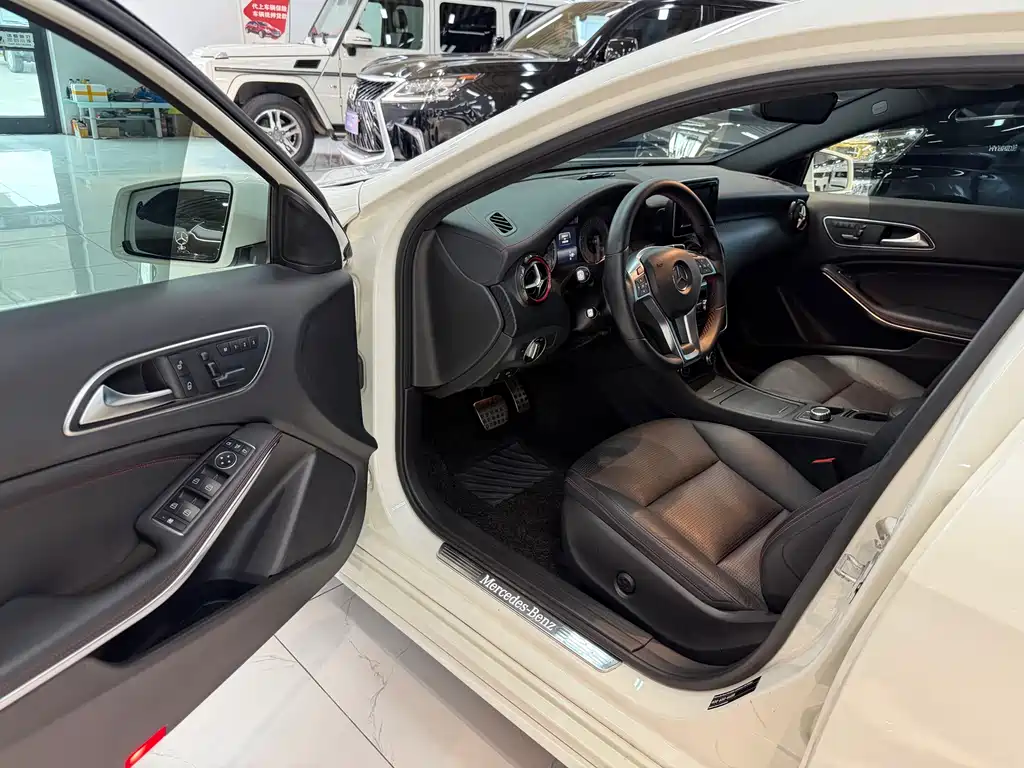 Mercedes-Benz A-Class (Import) 2016 A 260 Sport
