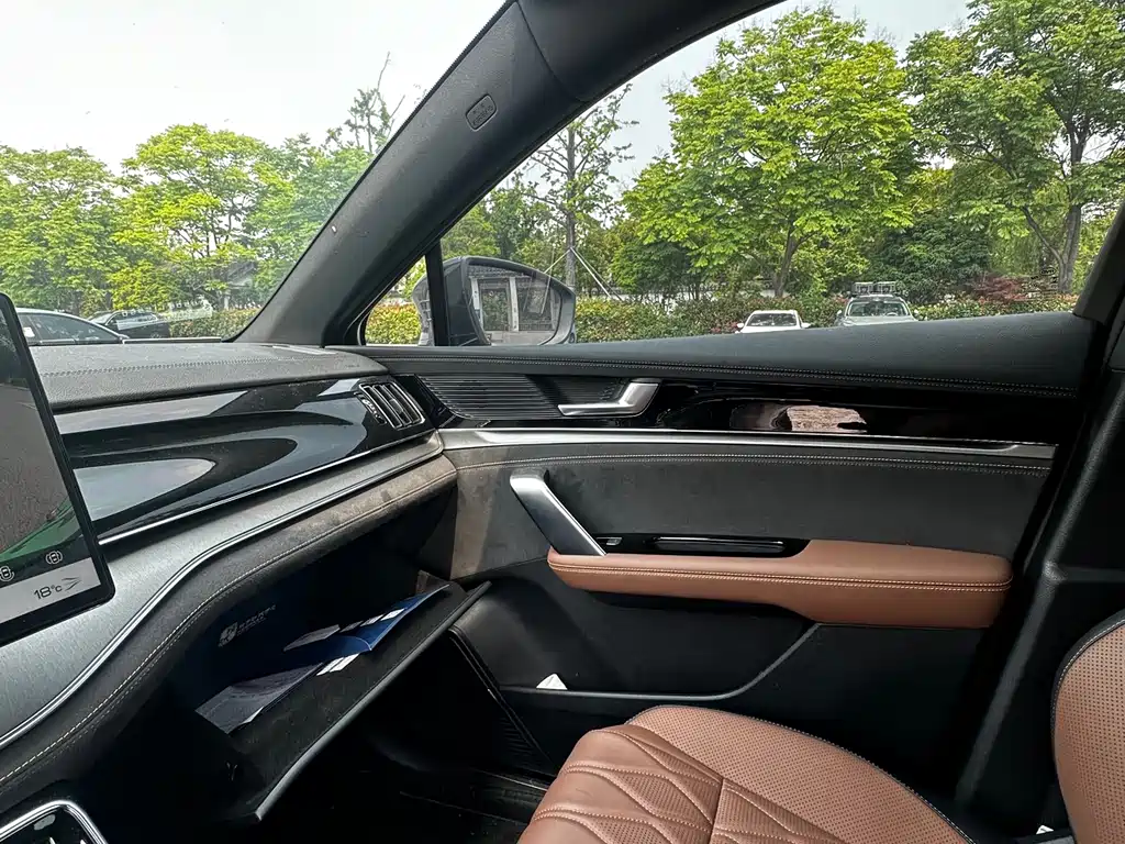 BYD Tang 2023 DM-i Champion Edition 112KM Prestige Model