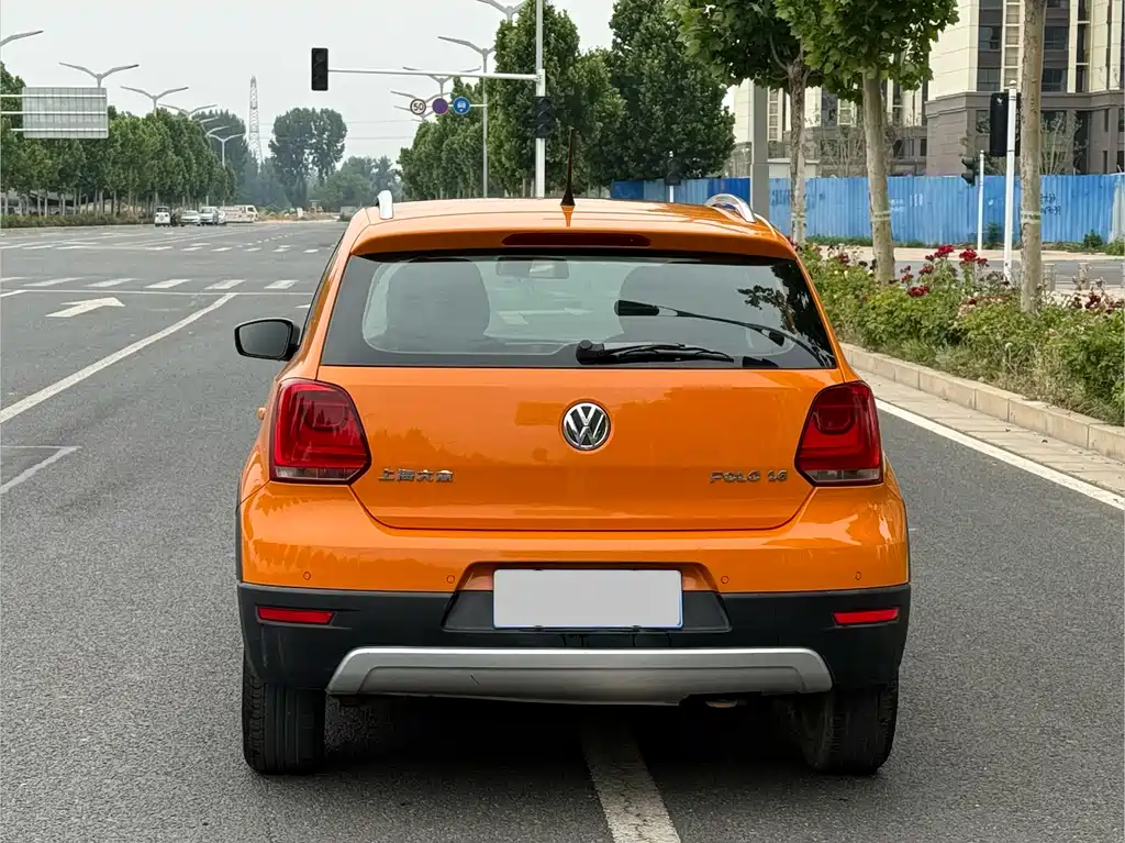 Volkswagen Cross Polo 2012 1.6L AT