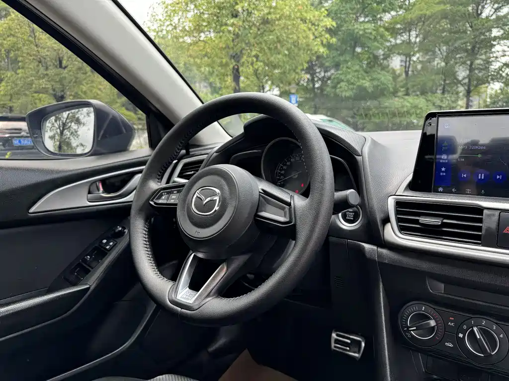 Mazda 3 Axela