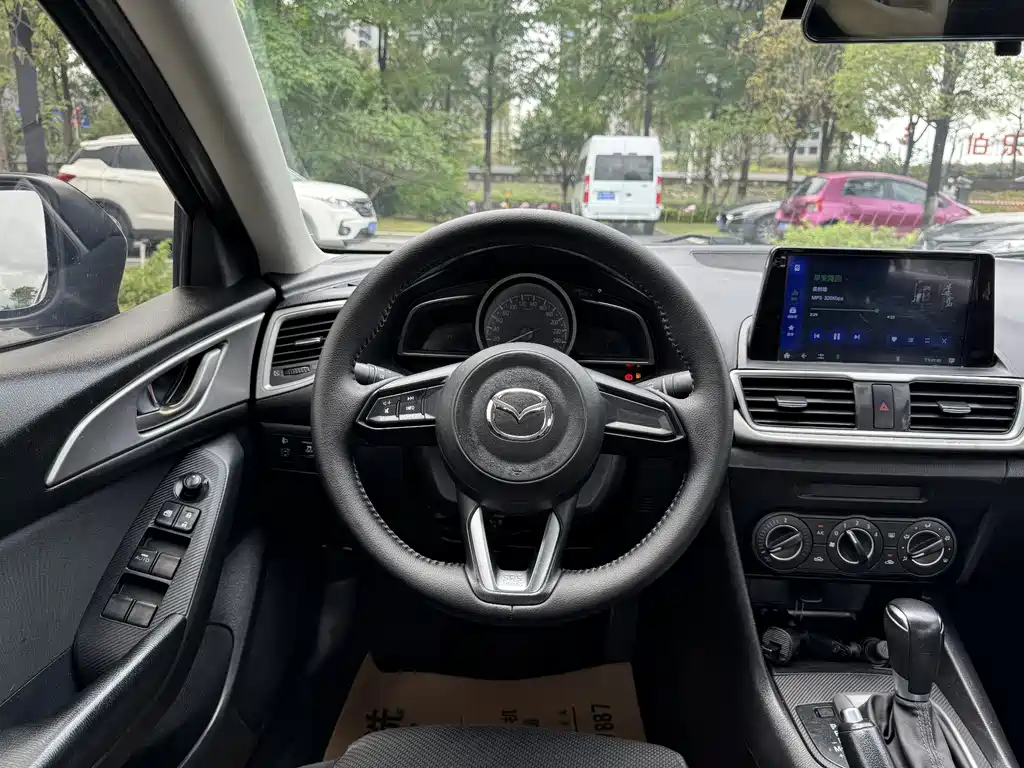 Mazda 3 Axela