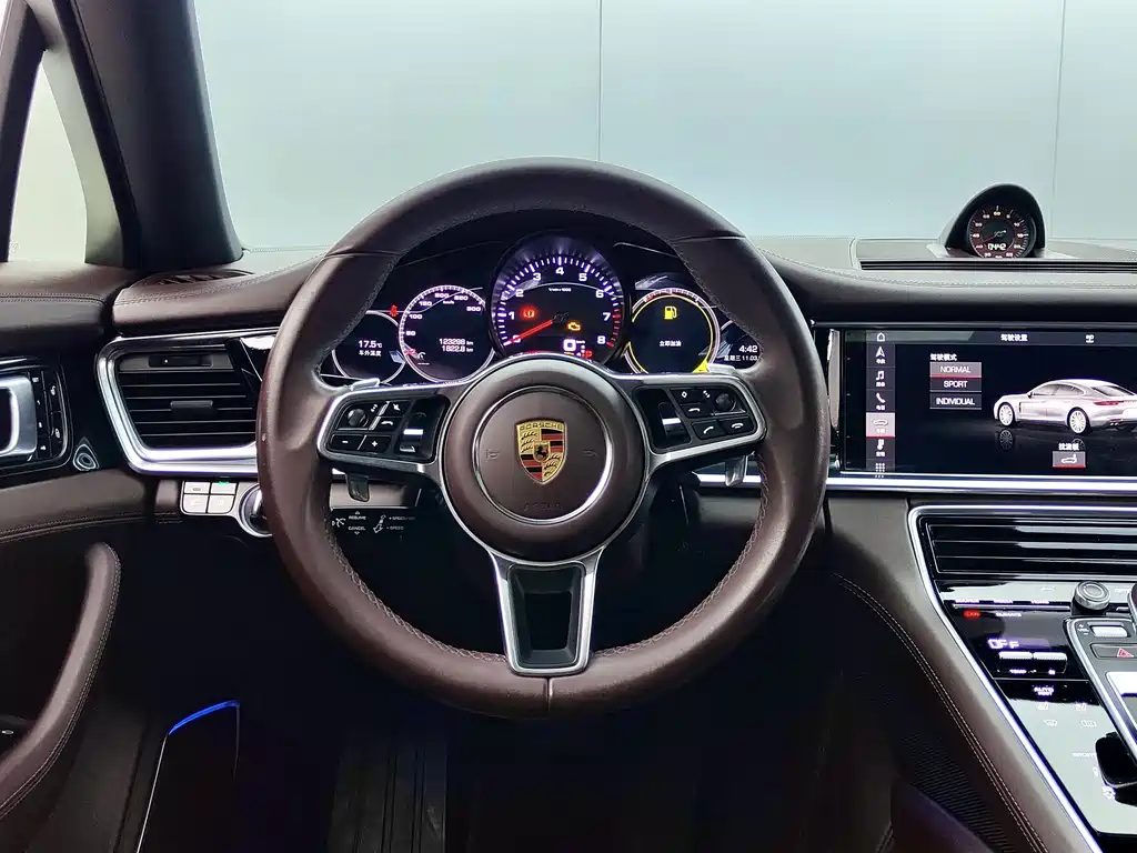 Porsche Panamera 4 Executive LWB 3.0T