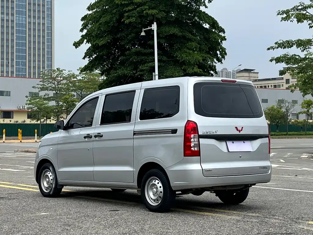 Wuling Hongguang V 2022 1.5L Jinqv Edition Electric Power Assist LAR