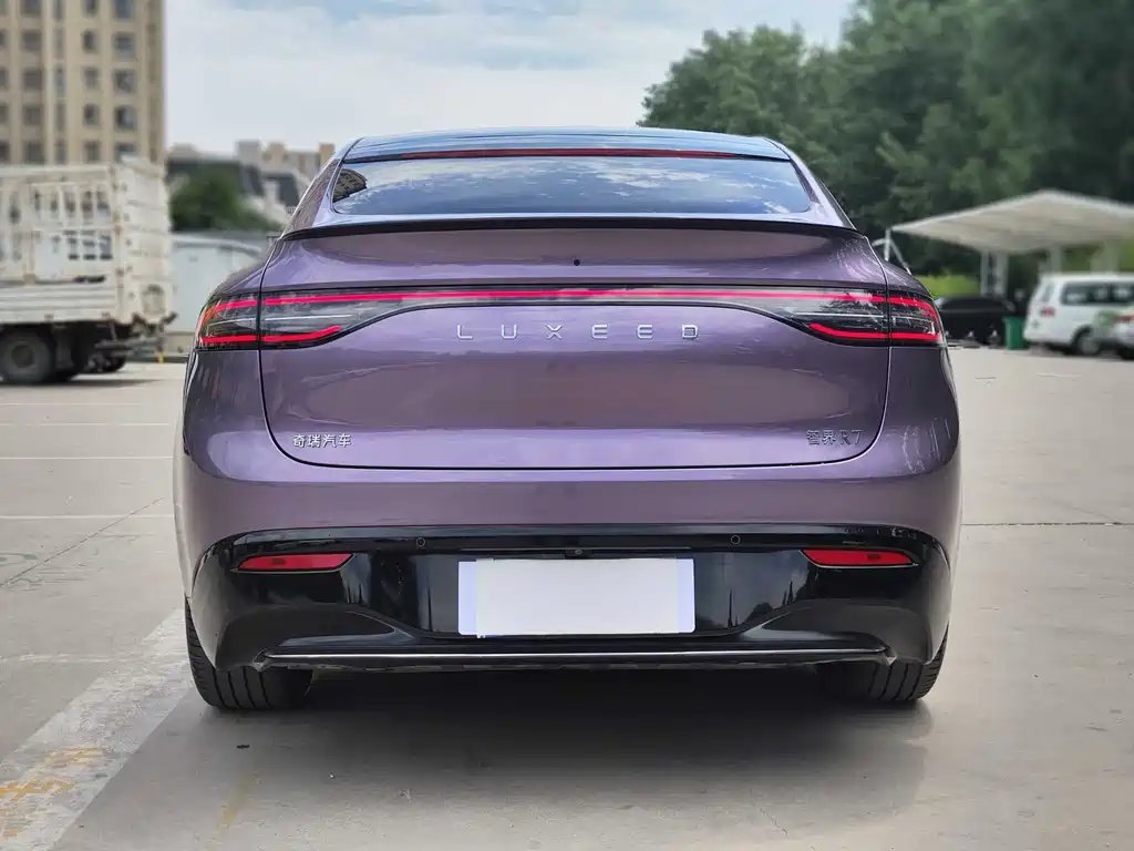 Luxeed R7 2025 Extended Range 251km Max