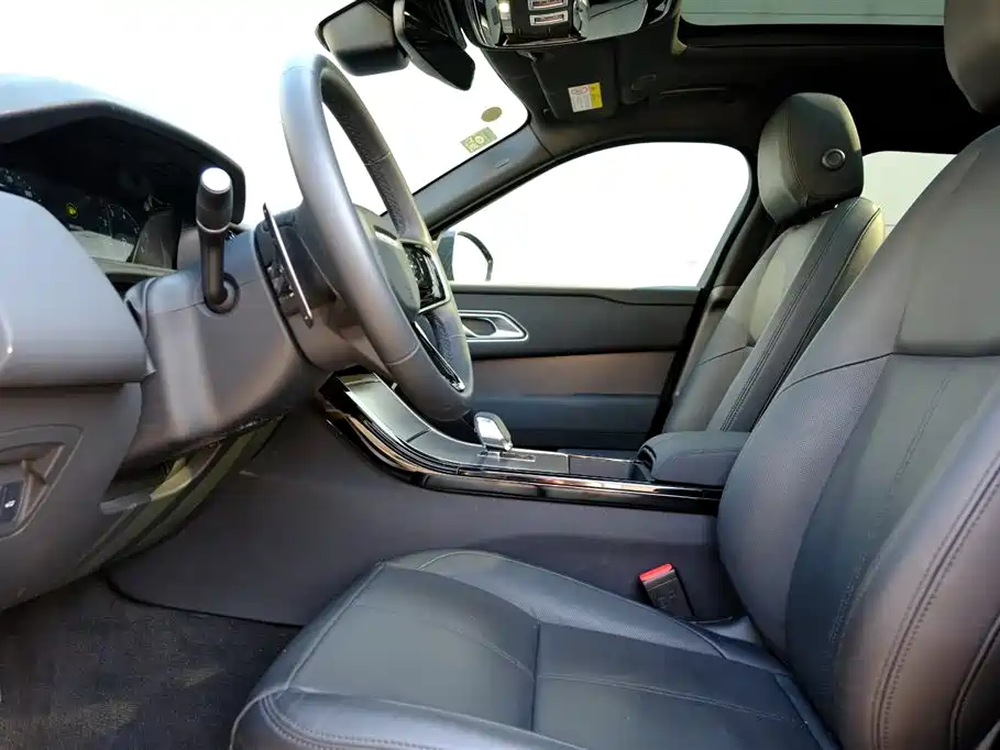 Range Rover Velar 2025 Dynamic SE