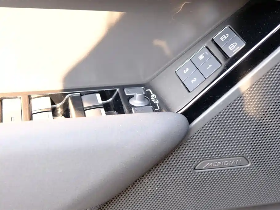 Range Rover Velar 2025 Dynamic SE