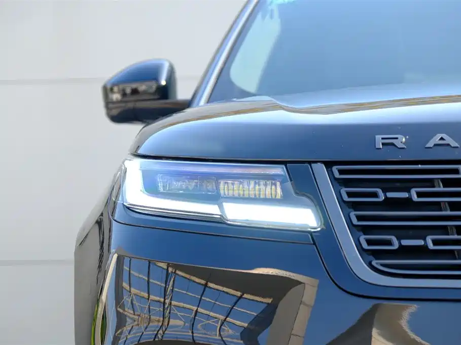 Range Rover Velar 2025 Dynamic SE