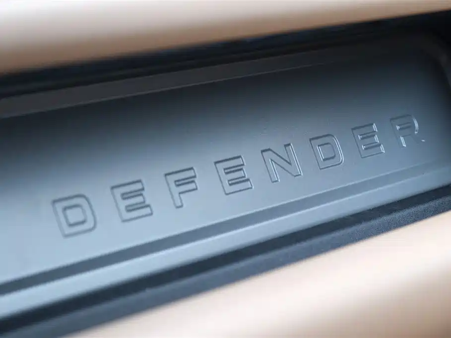 Land Rover Defender 2025 90 3.0T P400 X-Dynamic HSE