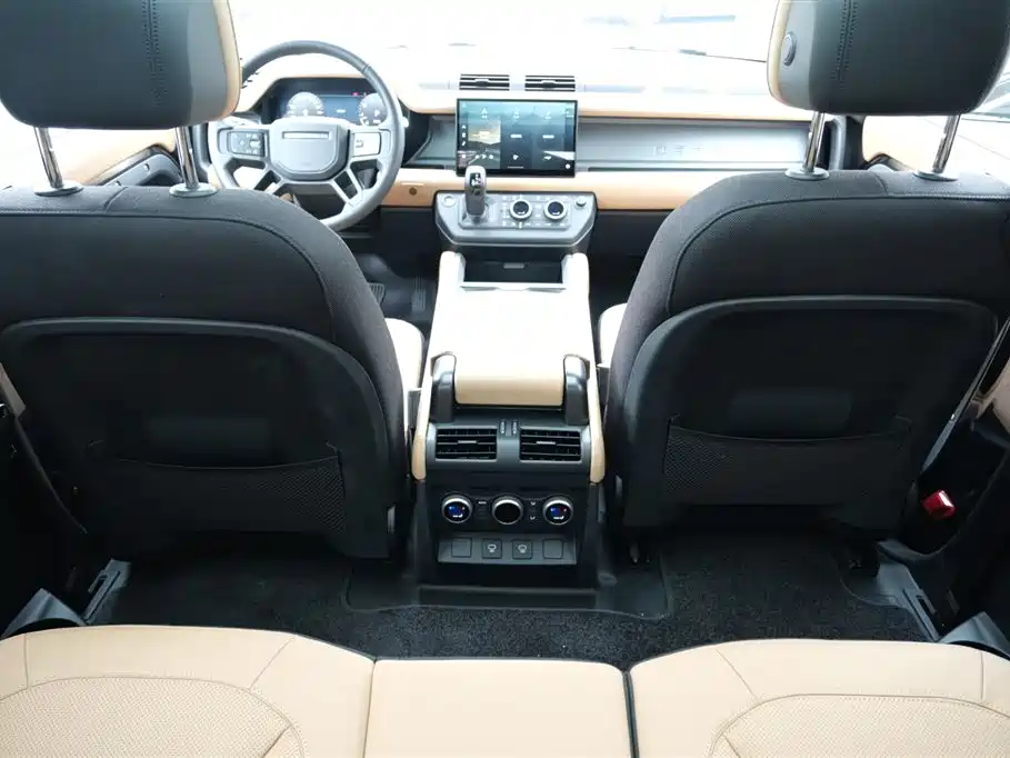 Land Rover Defender 2025 90 3.0T P400 X-Dynamic HSE
