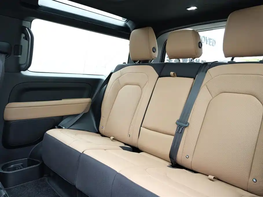 Land Rover Defender 2025 90 3.0T P400 X-Dynamic HSE