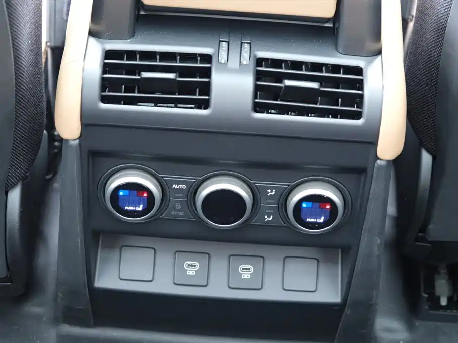 Land Rover Defender 2025 90 3.0T P400 X-Dynamic HSE