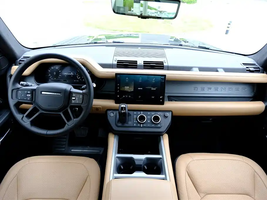 Land Rover Defender 2025 90 3.0T P400 X-Dynamic HSE