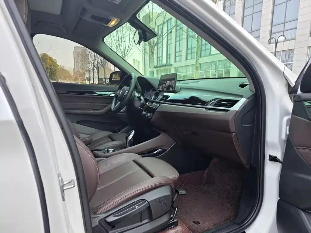BMW X1 2021 sDrive20Li Luxury Edition