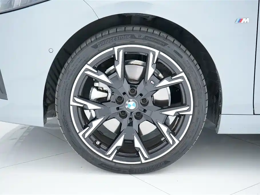 BMW 2 Series 2025 225L M Sport Night Edition