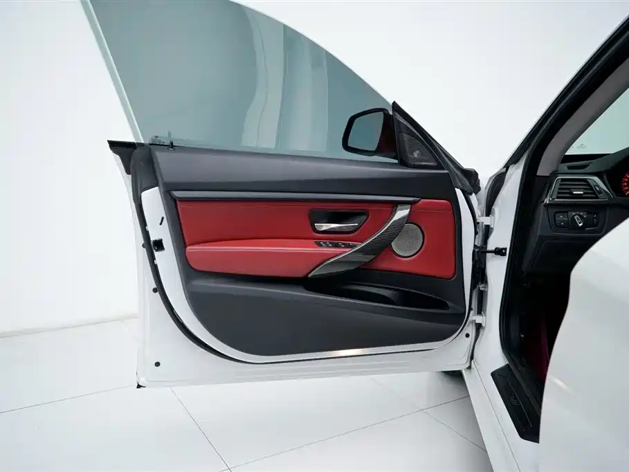BMW 3 Series GT 2017 320i Fashion Edition