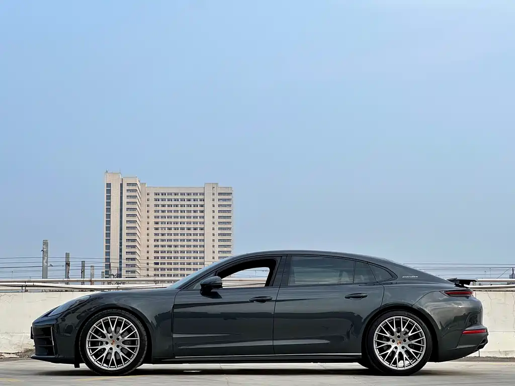 2026 Porsche Panamera 4 Executive LWB 2.9T