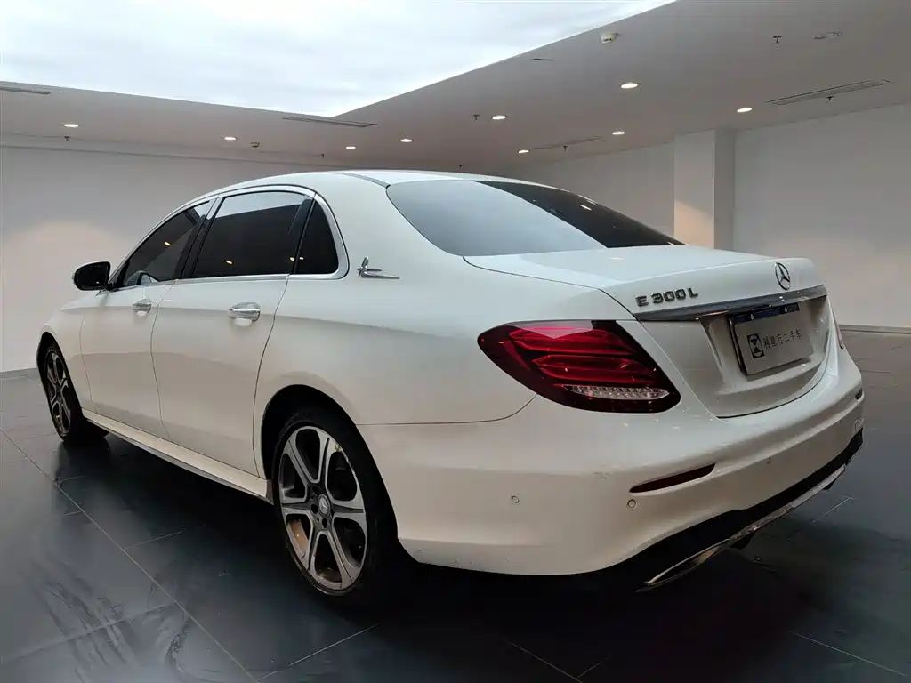 Mercedes-Benz E-Class 2017 E 300 L Sport Fashion
