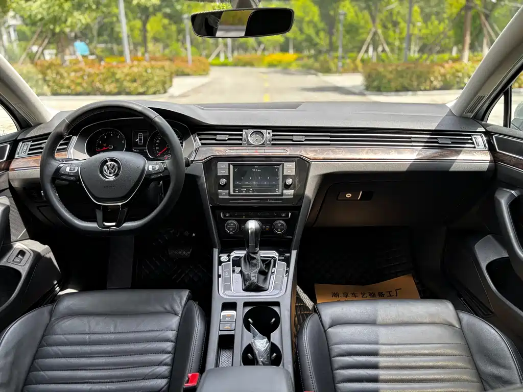 Volkswagen Passat 2018 Facelift 330TSI DSG Luxury