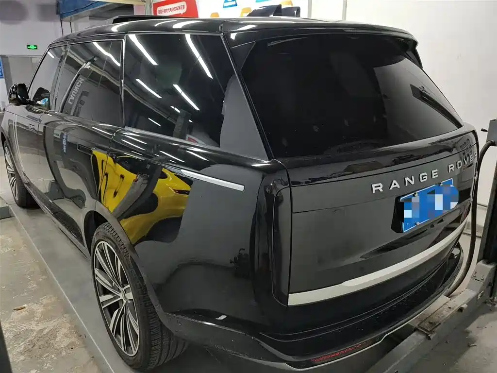 Range Rover 2024 3.0 L6 400PS Autobiography LWB