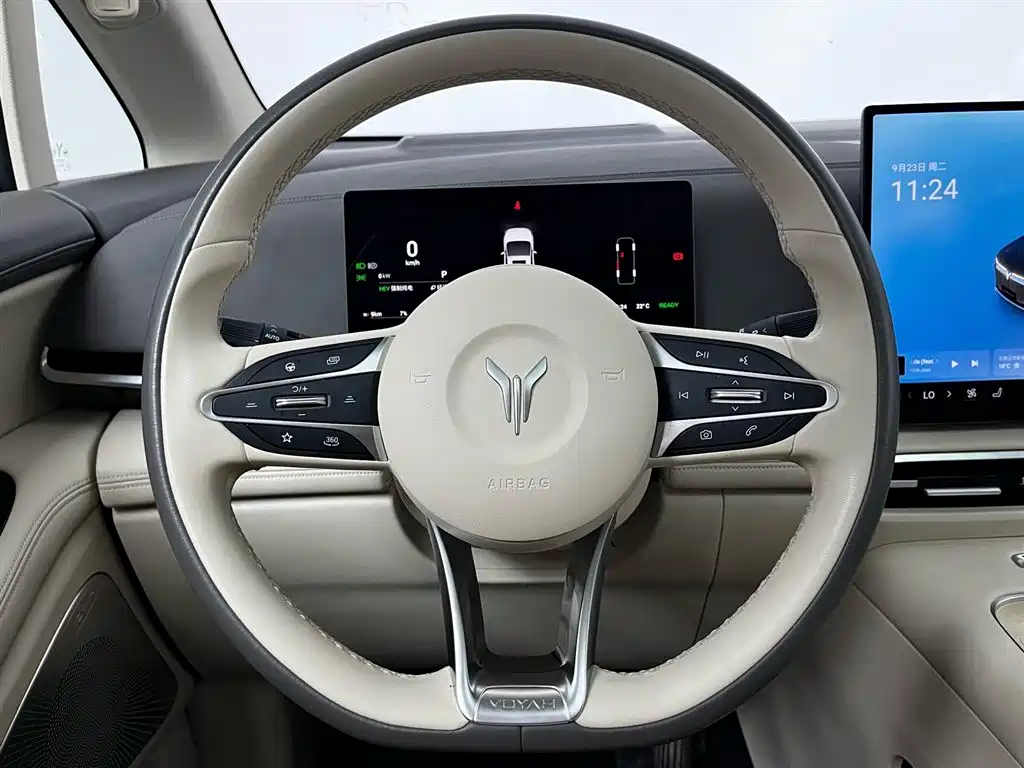 Voyah Dreamer 2025 PHEV AWD Premium Kunpeng Edition