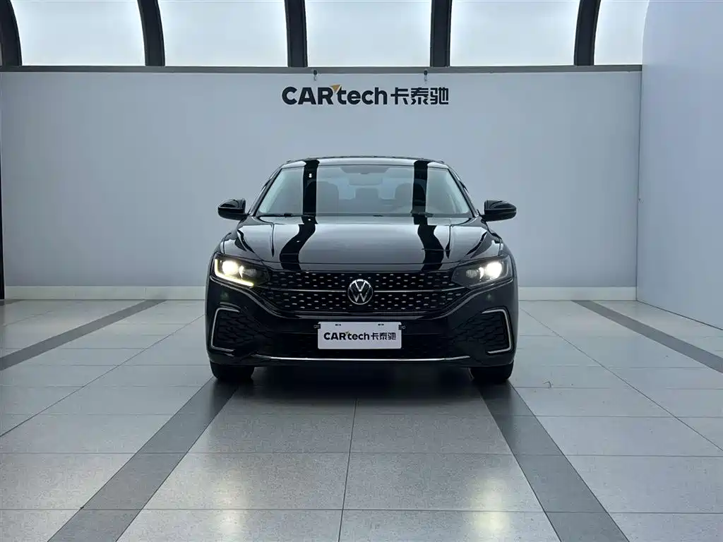 Volkswagen Passat 2023 330TSI Starlight Elite Edition