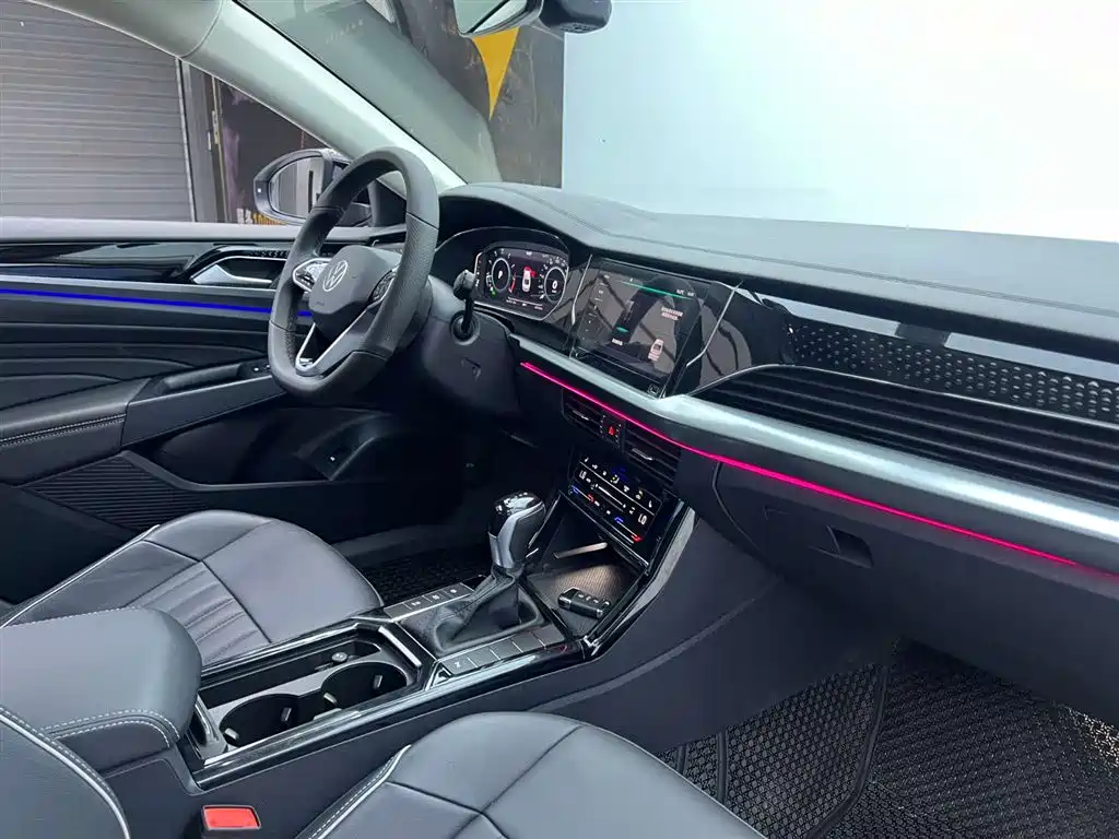 Volkswagen Passat 2023 330TSI Starlight Elite Edition