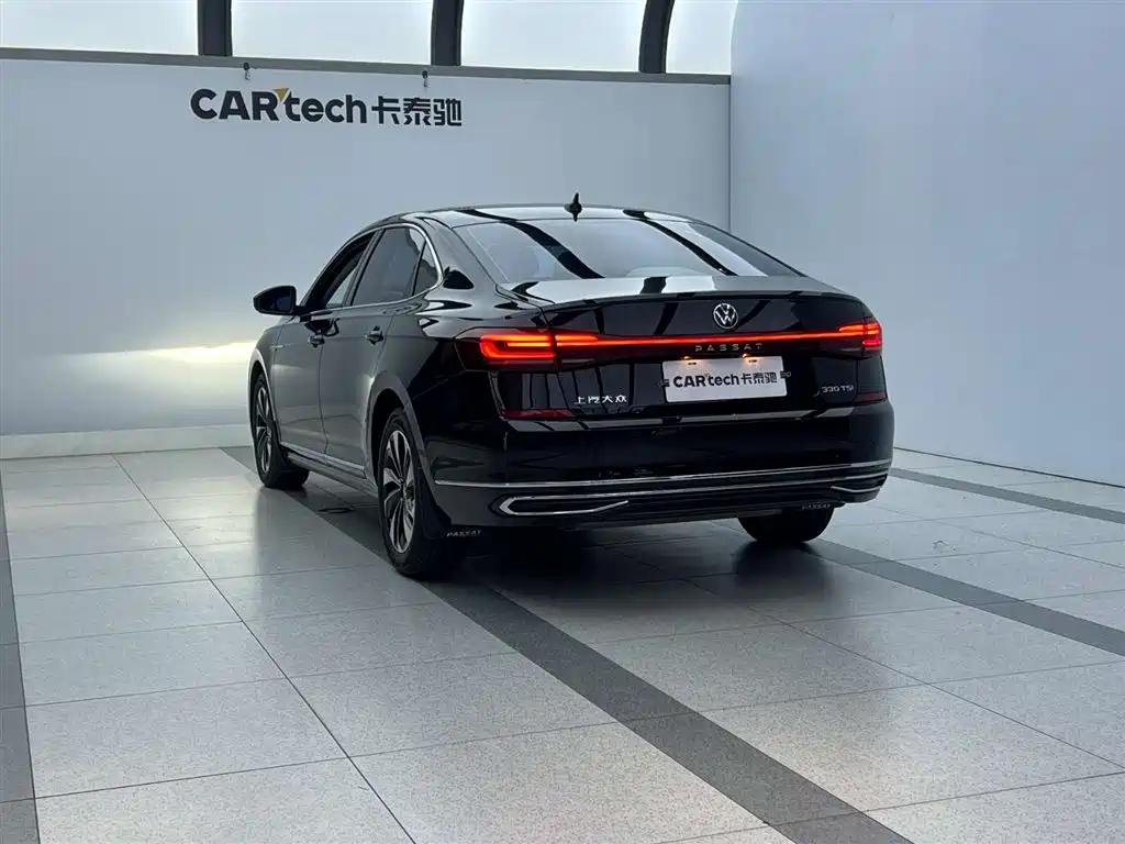 Volkswagen Passat 2023 330TSI Starlight Elite Edition