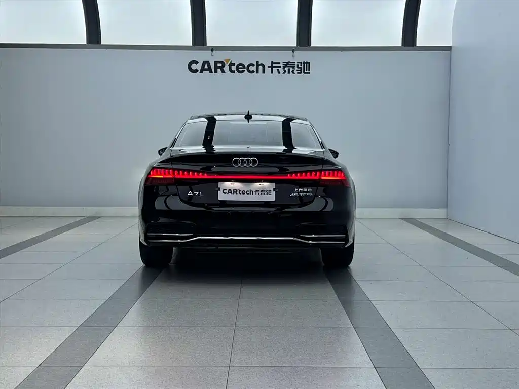 Audi A7L 2024 45 TFSI Luxury