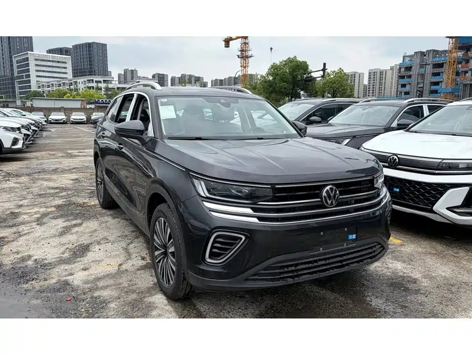 Volkswagen Tavendor 2026 330TSI Luxury Edition