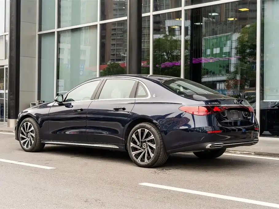 Mercedes-Benz E-Class 2024 E 300 L Luxury