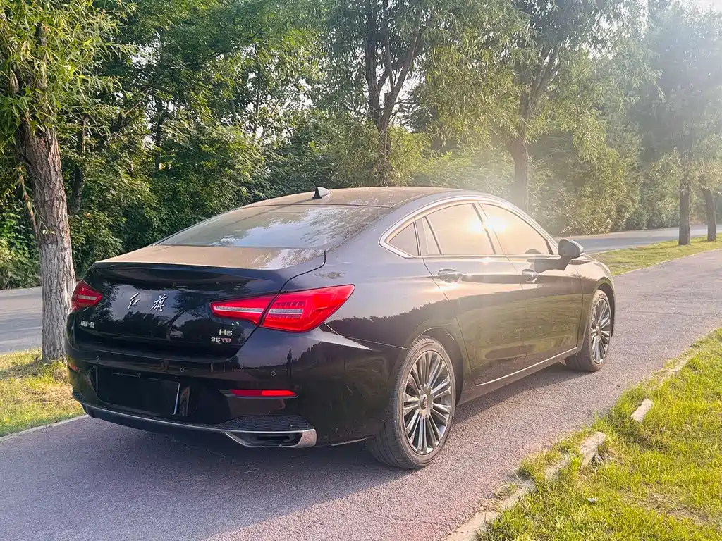 Hongqi H5 2020 1.8T Automatic ZhiLian QiYun Edition