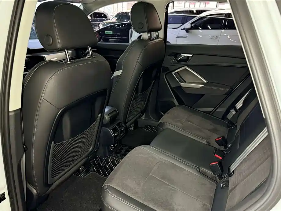 Audi Q3 2023 35 TFSI S Line