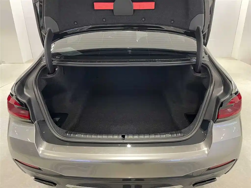 BMW 5 Series 530Li xDrive M Sport 2023
