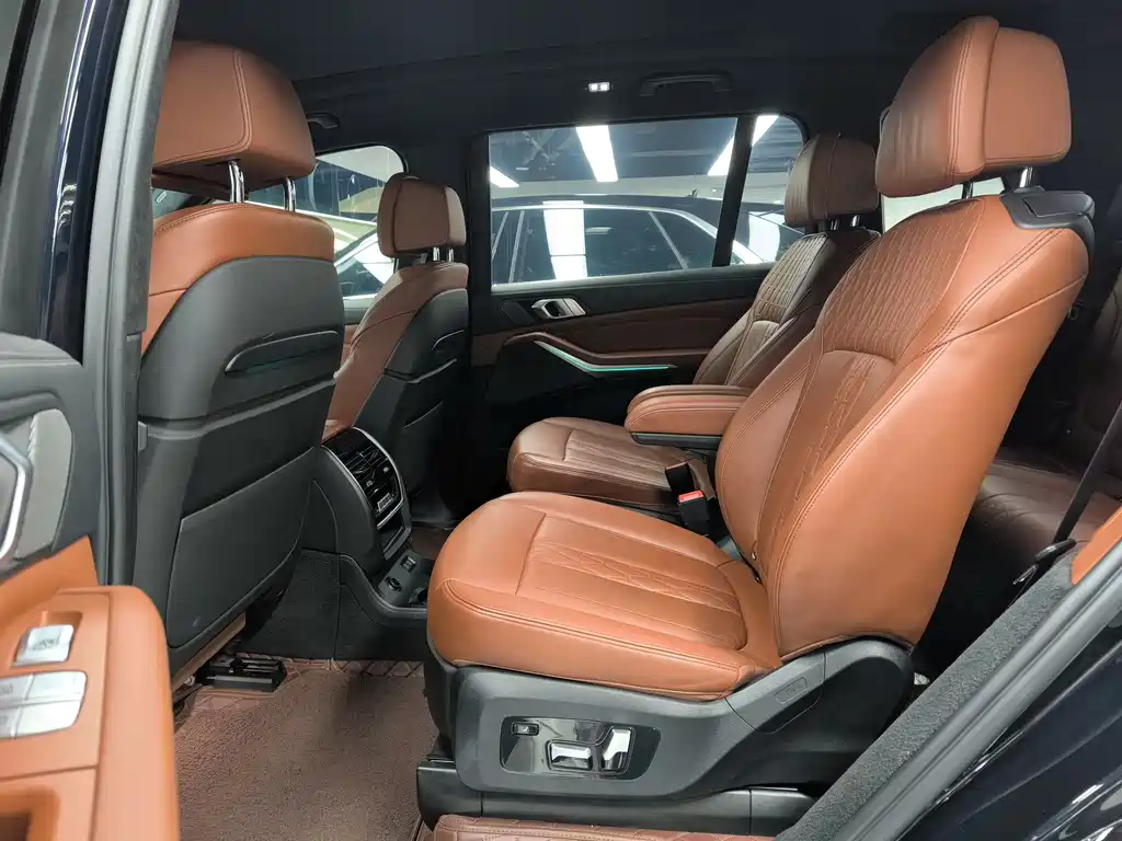BMW X7 2021 xDrive40i Excellence M Sport Package
