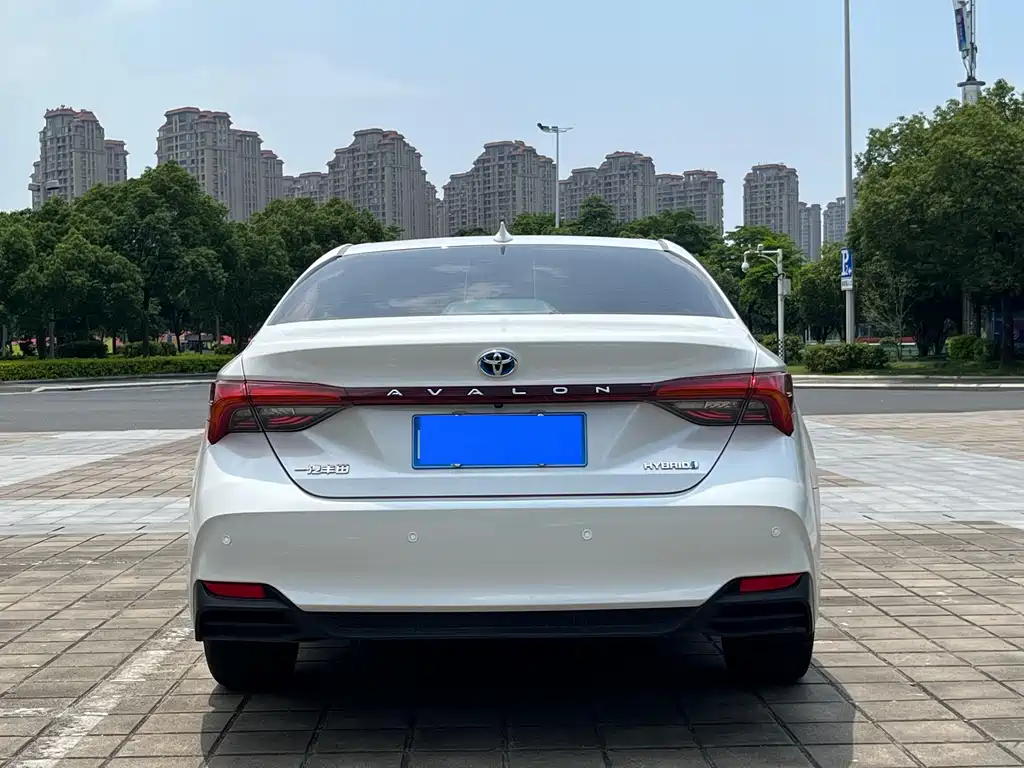 Toyota Avalon 2023 Hybrid 2.5L Luxury Edition