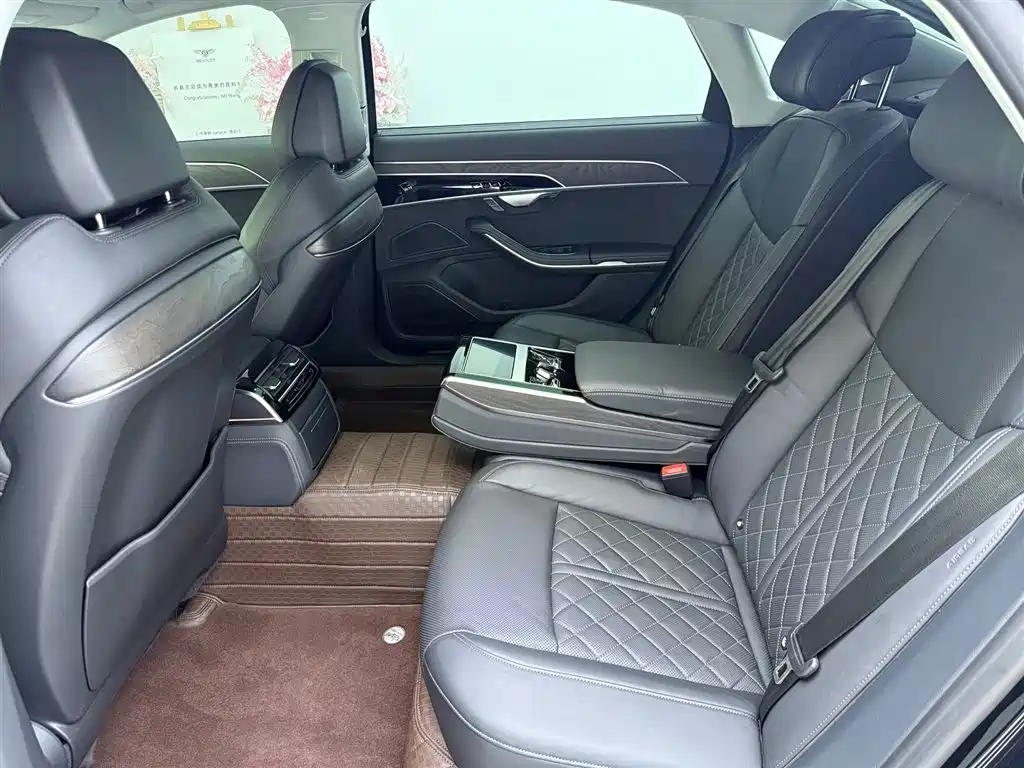 Audi A8L 50 TFSI quattro