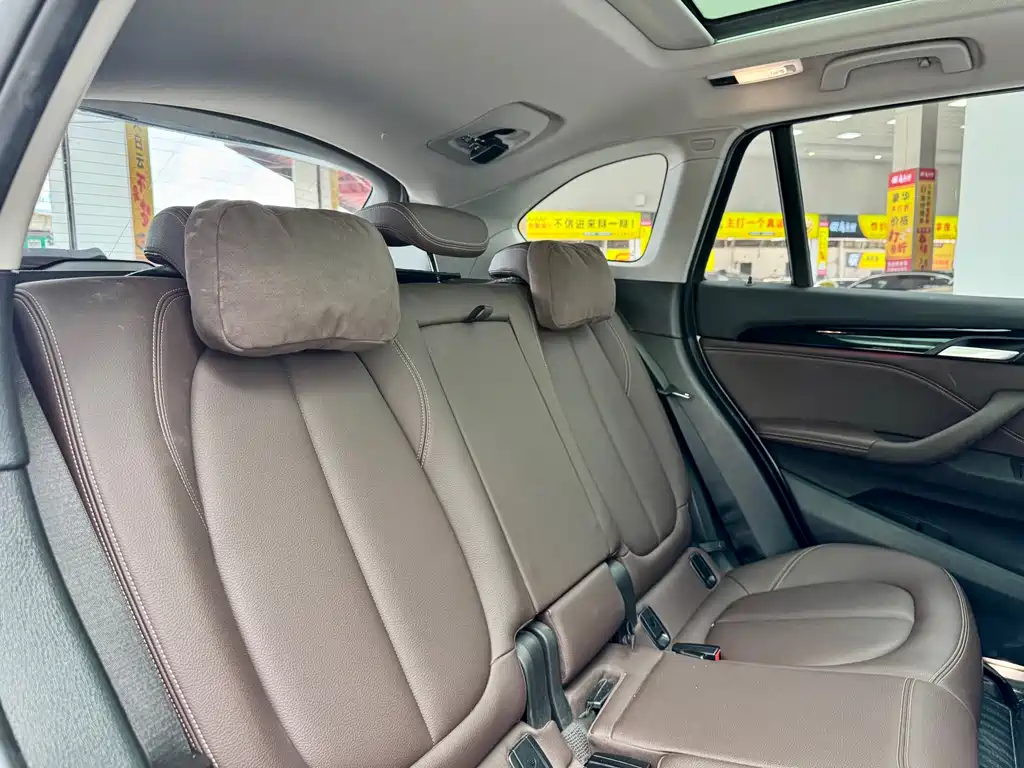 BMW X1 2022 sDrive25Li Leading Edition