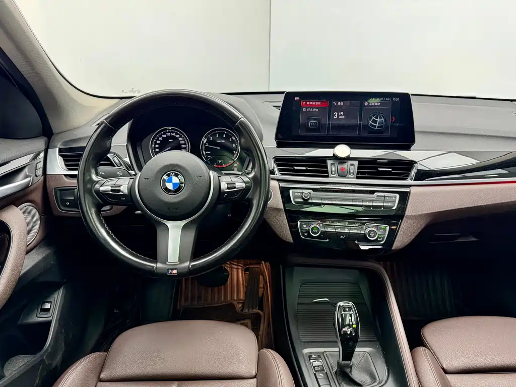 BMW X1 2022 sDrive25Li Leading Edition
