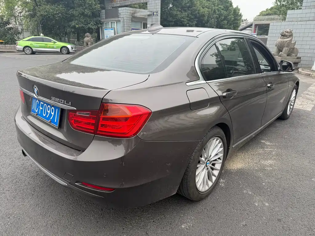 BMW 3 Series 2013 320Li Luxury Design Package