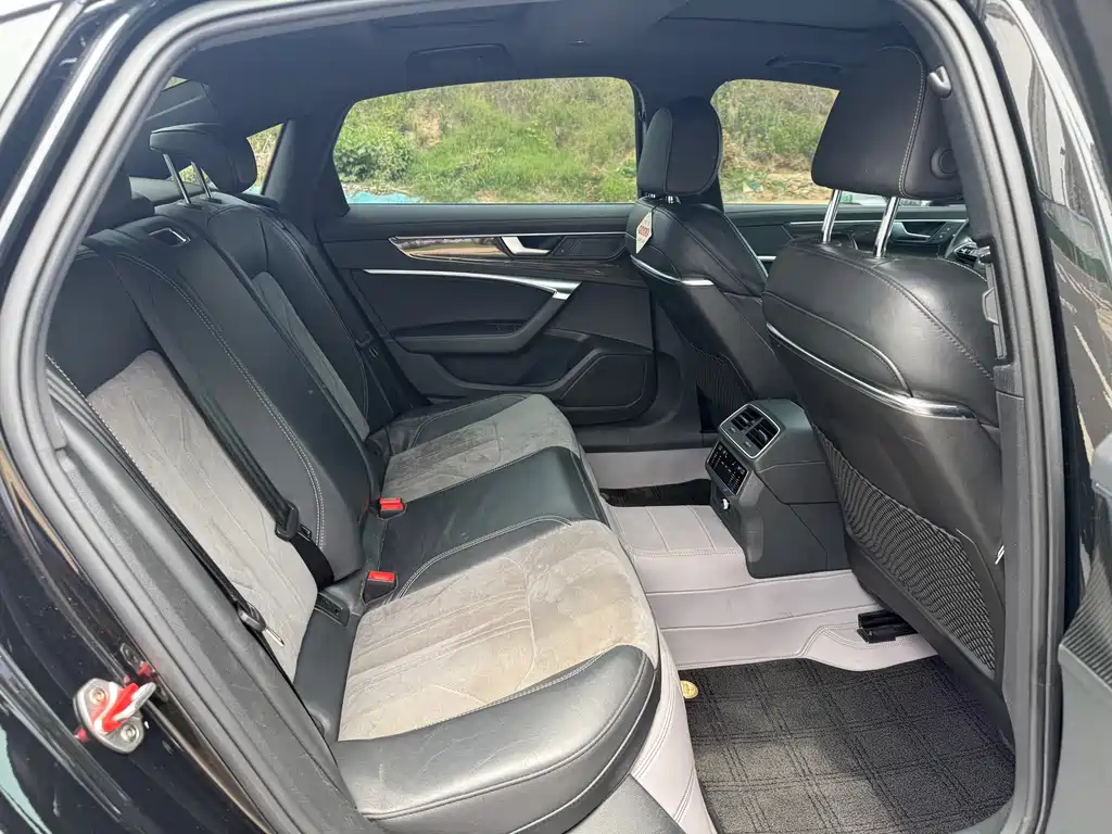 Audi A6L 2022 45 TFSI Select Dynamic Edition