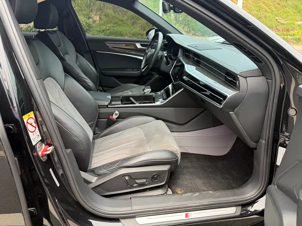 Audi A6L 2022 45 TFSI Select Dynamic Edition
