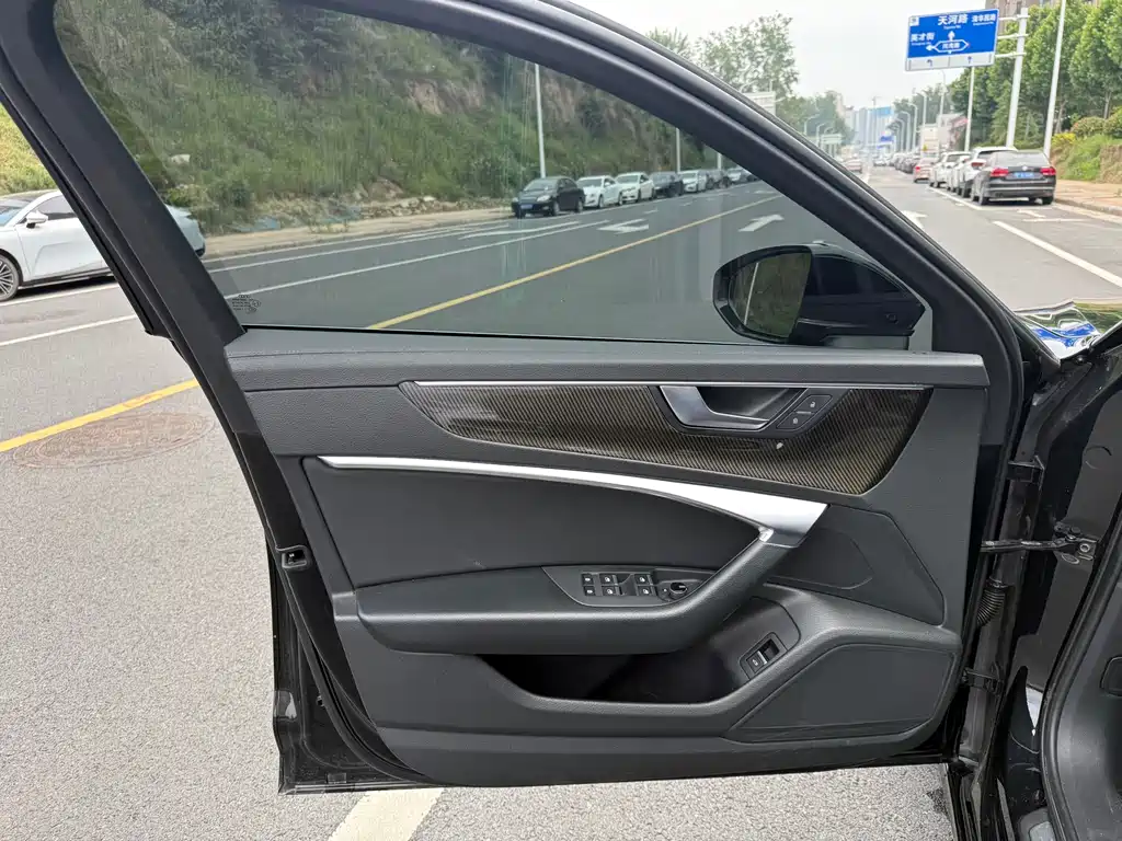 Audi A6L 2022 45 TFSI Select Dynamic Edition