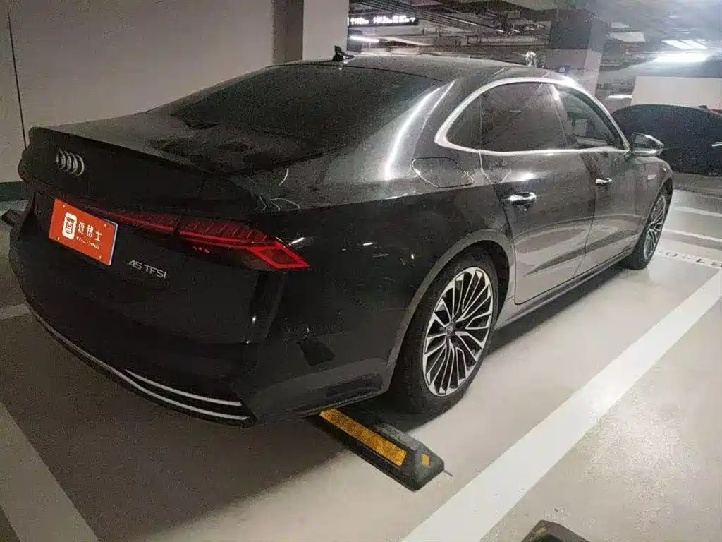 Audi A7L 2024 45 TFSI Luxury