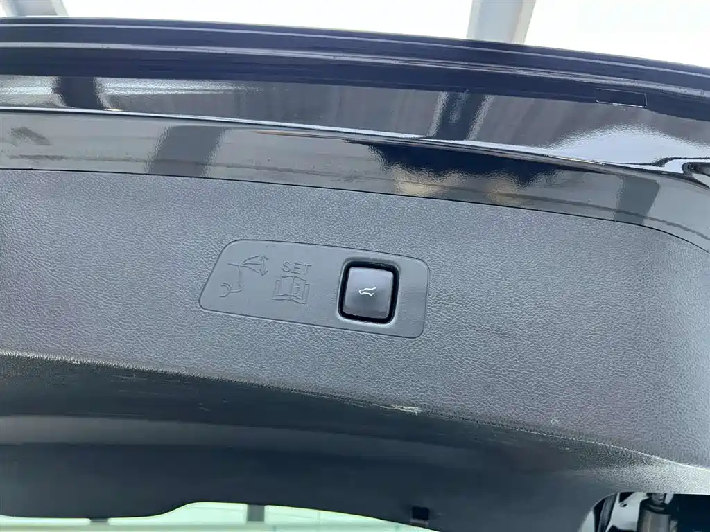 Lincoln Corsair 2022 Facelift 2.0T FWD Reserve Edition