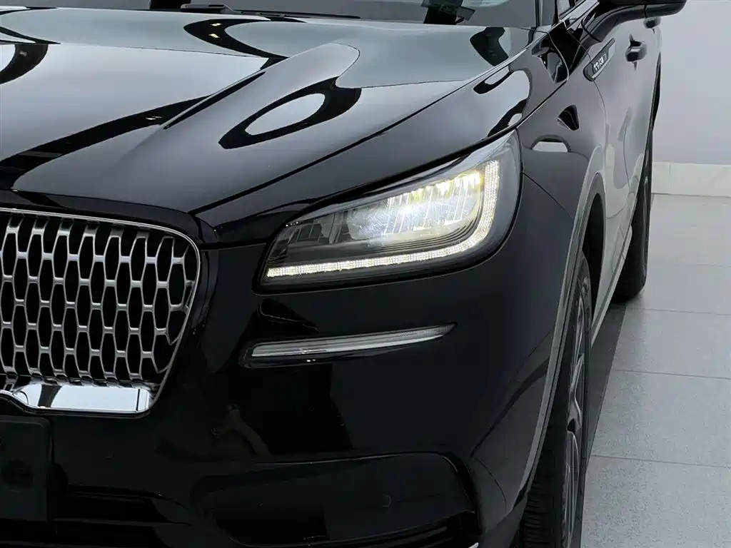 Lincoln Corsair 2022 Facelift 2.0T FWD Reserve Edition