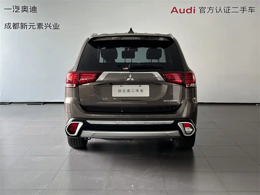 Mitsubishi Outlander 2016 2.4L 4WD Luxury Edition 7-Seater