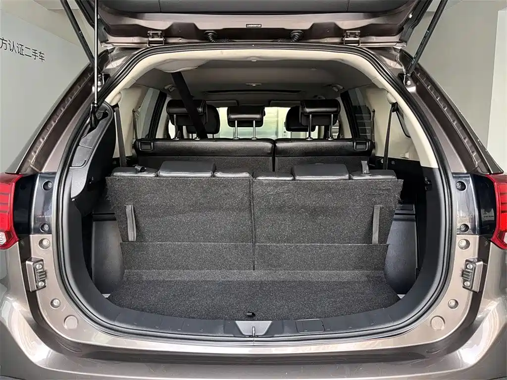Mitsubishi Outlander 2016 2.4L 4WD Luxury Edition 7-Seater
